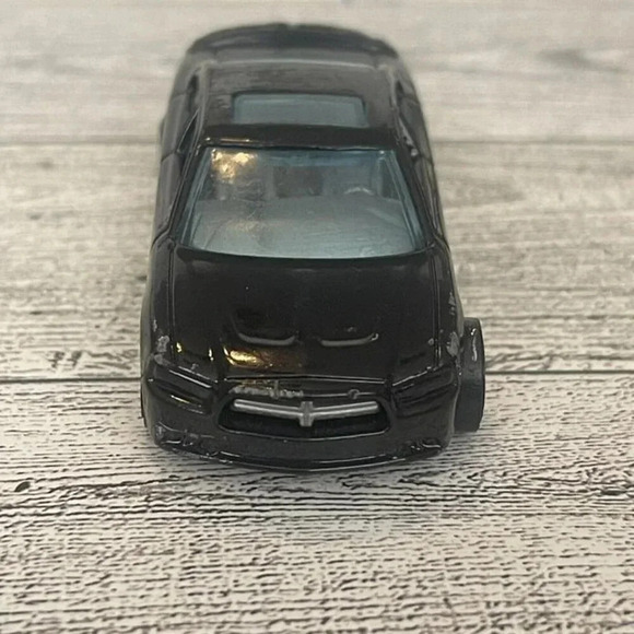 Hot Wheels 2019 Batman Vs Superman '11 Dodge Charger R/T T97B Malaysia - Picture 2 of 7